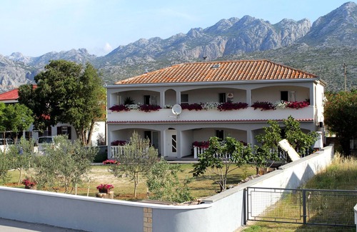 Seline Apartment | One bedroom apartment with terrace Seline, Paklenica (A-6603-c)