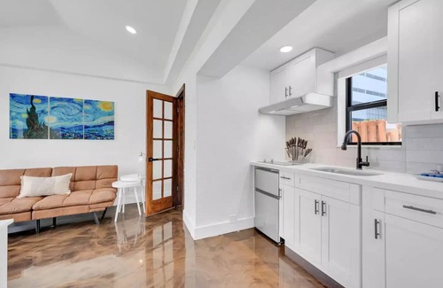 Flagler Village Apartment | One Bedroom King Suite in a Tropical Retreat Freedom House Fort Lauderdale FL