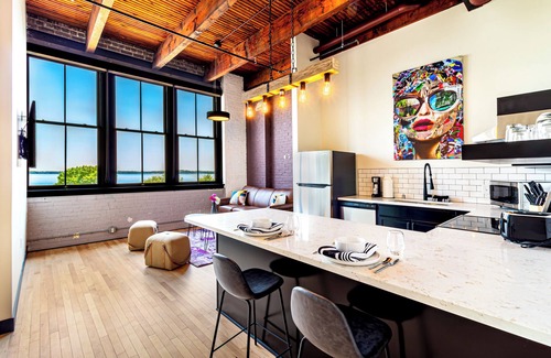 Madison House | One Bedroom King with Office with views of Lake Monona in the heart of downtown.