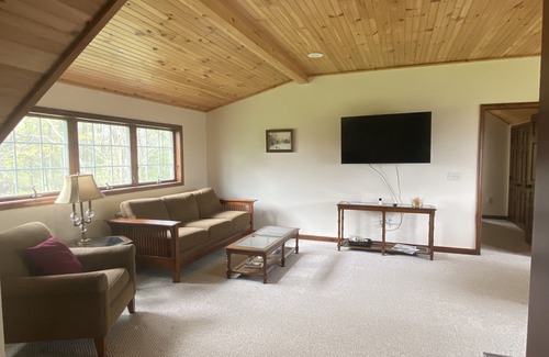 Geneva House | One Bedroom Loft with View of Seneca Lake