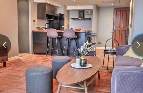 Nana Condo | One bedroom luxury suite at Sukhumvit Bangkok !