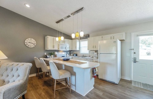Grand Rivers Condo | One Bedroom Marina View Condo