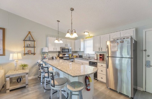 Grand Rivers Condo | One Bedroom Marina View Condo