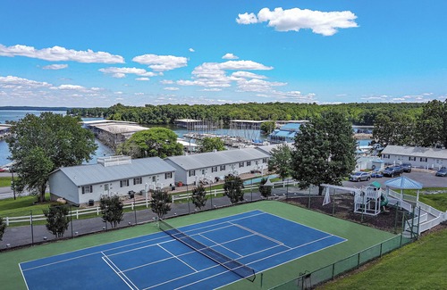 Grand Rivers Condo | One Bedroom Marina View Condo