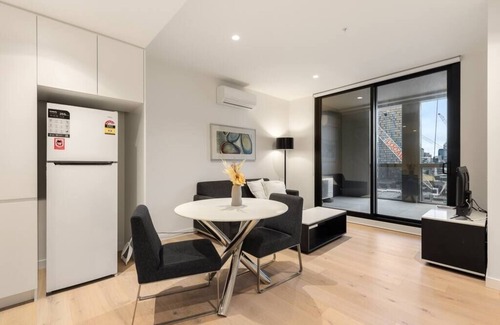 South Melbourne Apartment | One-bedroom Modern Apartment in South Melbourne