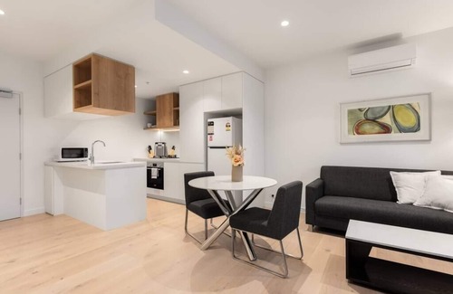 South Melbourne Apartment | One-bedroom Modern Apartment in South Melbourne