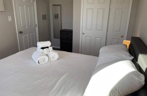 University Heights Apartment | One Bedroom - Near Unm, Nob Hill And Downtown