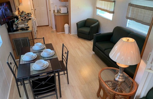 North Fort Myers Cottage | One Bedroom/One Bathroom Cozy Cottage