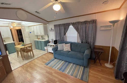 North Fort Myers Cottage | One Bedroom/One Bathroom Lighthouse Cottage