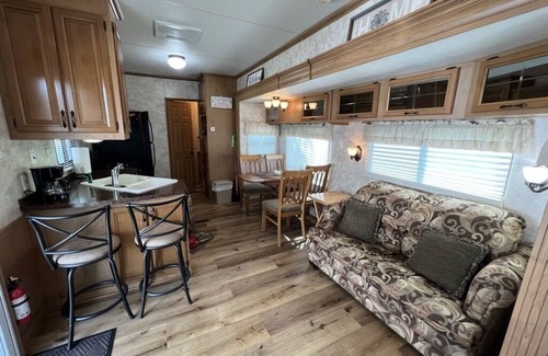 North Fort Myers Cottage | One Bedroom/One Bathroom Chic Chalet