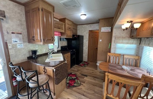 North Fort Myers Cottage | One Bedroom/One Bathroom Chic Chalet