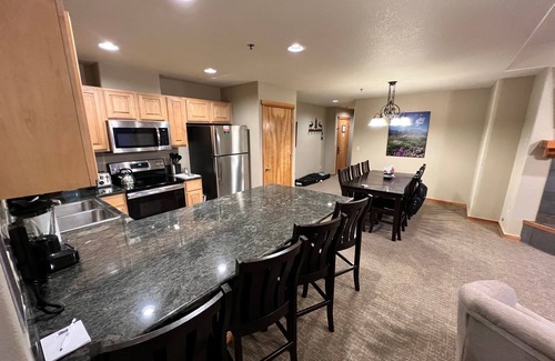 Four O'Clock Condo | One bedroom one bath march 20 and 21 two nights 2024