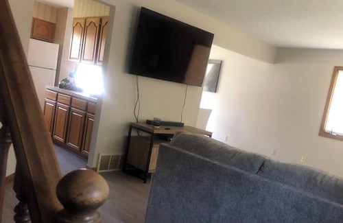 Richfield House | One bedroom one bathroom with kitchenon the top floor house