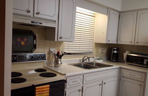 Sebring Apartment | One Bedroom One bath in town