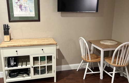 Scotts Valley Apartment | One bedroom redwood retreat with hiking trails