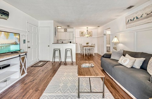 Demere Park Condo | One-bedroom sleeps 4 with sleeper sofa, complex has 2 pools, tennis courts,.