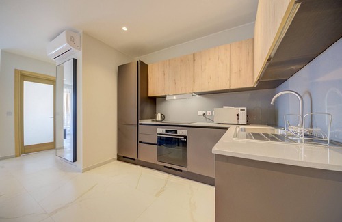 St. Andrew's Apartment | One Bedroom - Suite 2