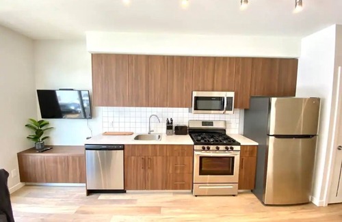 Sidney Hotel | One Bedroom Suite in Downtown Sidney