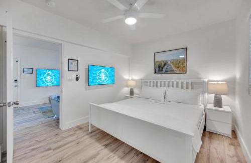 Coral Ridge Apartment | One-bedroom Suite Heated pool Dock Access Quiet Neighborhood SaltAire Three RESlDENCES