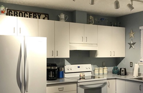 Shawnigan Lake Condo | One Bedroom Superior Lakefront Condo!