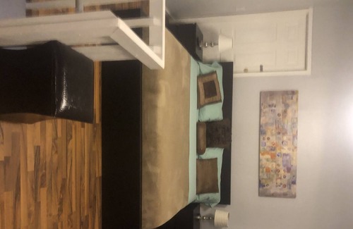 Federal Hill House | One Bedroom Townhouse