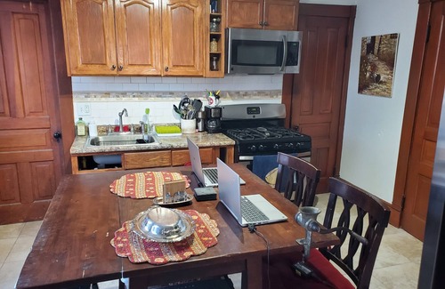 Plainfield Apartment | One Bedroom Victorian Downtown Plainfield, IL