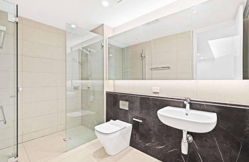 Chatswood CBD Apartment | One Bedroom with Roof Top Pool