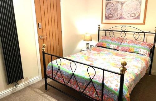 Swindon Apartment | One Big Holiday Home Ashdene for Exclusive Use
