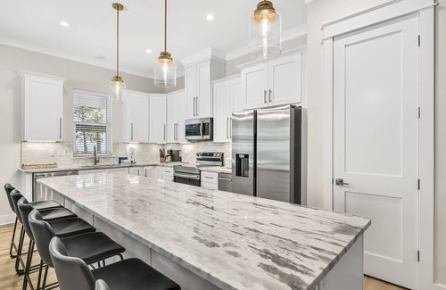 Emerald Waters Village House | One Block from Beach ~ Gated Community ~ Coastal Luxury
