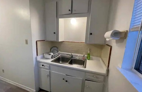 Braeswood Place Apartment | One BR/one Bath furnished apt 6 near TX Md Ctrnn