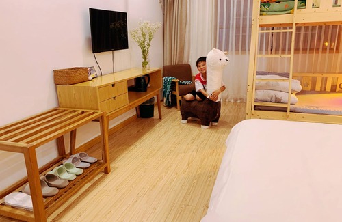 Wulingyuan Bed & Breakfast | One House