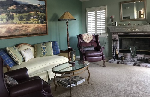 Petaluma House | One level house near hiking trails