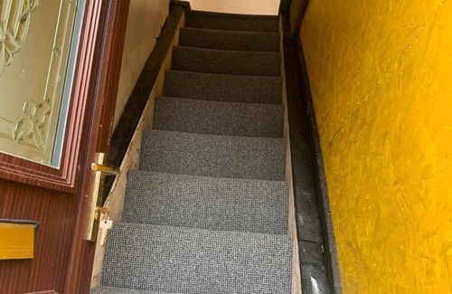 Tunstall Apartment | One Lovely Apartmt 1 Double & 2 Camp Beds