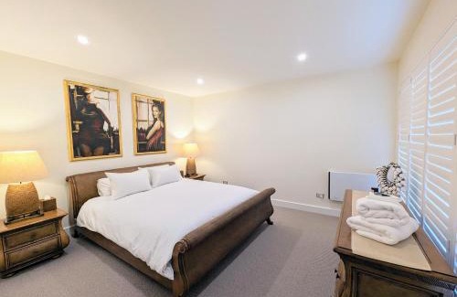 Devonport Apartment | ONE Luxury Apartment