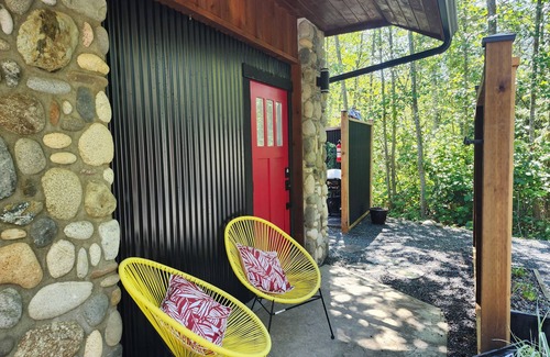 Regional District of Nanaimo Apartment | ONE NIGHT STAYS AVAILABLE OCT - FEB WILSEA HIDEAWAY, BEAUTIFUL NANOOSE BAY