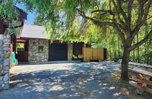 Regional District of Nanaimo Apartment | ONE NIGHT STAYS AVAILABLE OCT - FEB WILSEA HIDEAWAY, BEAUTIFUL NANOOSE BAY