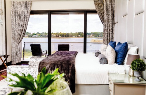 Ekurhuleni Hotel | ONE O EIGHT BOUTIQUE HOTEL