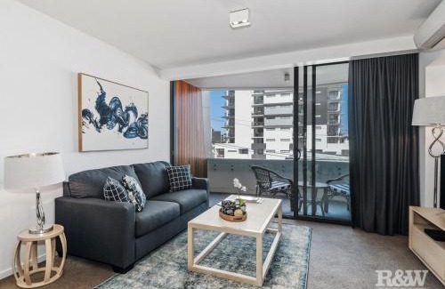 Newstead Apartment | One Oak