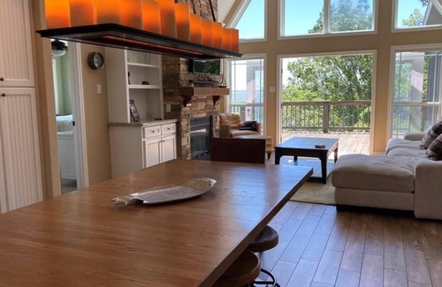 Pointblank House | One-of-a-kind 3-story home with a Panoramic Views of the lake