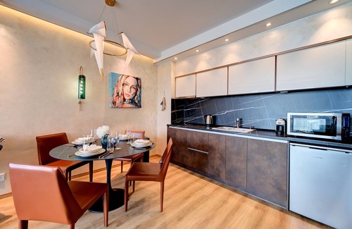 Sunny Beach Apartment | One of a kind Beachfront Smarthome One Bedroom Apartment