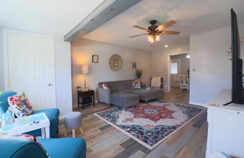Galveston House | One-of-a-kind home near Moody Gardens and Bayou - Cute & cozy as can be