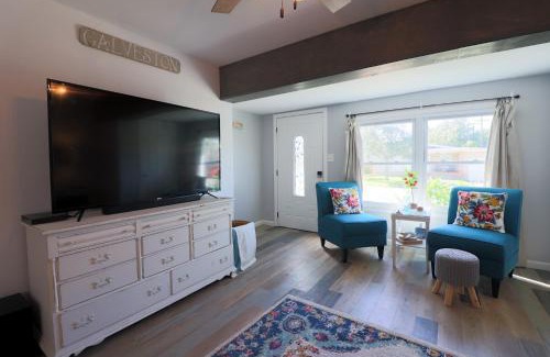 Galveston House | One-of-a-kind home near Moody Gardens and Bayou - Cute & cozy as can be