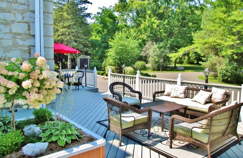 Kingston Apartment | One of a Kind Luxury Suite with Grand Patio Oasis