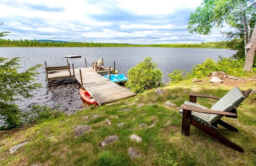 Mount Vernon Cottage | One Of Belgrade Lakes Best Kept Secrets, Very Private & 10 Feet From Waters Edge