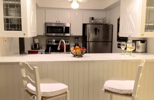 Stuart Condo | One of the best Tennis Villa condos, steps away from the beach!