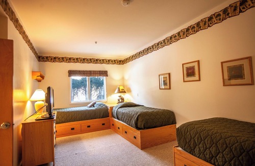 Jeffersonville Resort | One of Vermont's best resorts ~ Suits all seasons!