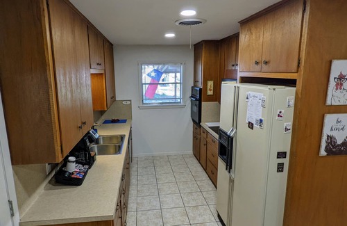 Bastrop Other | One Old Oak, Charming Stone Farmhouse, 7-min to Downtown