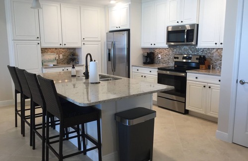 Whitney Beach Condo | One Particular Harbour Penthouse with Views of Anna Maria Sound
