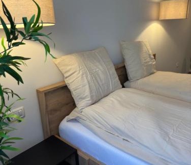Resita Apartment | One Room Apartment- Self Check-in 24h