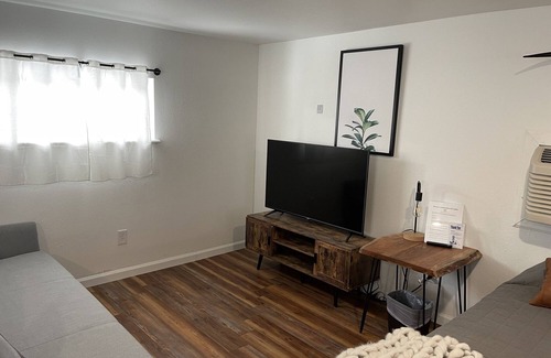 Meeker Cabin | One Room Cabin with Kitchenette